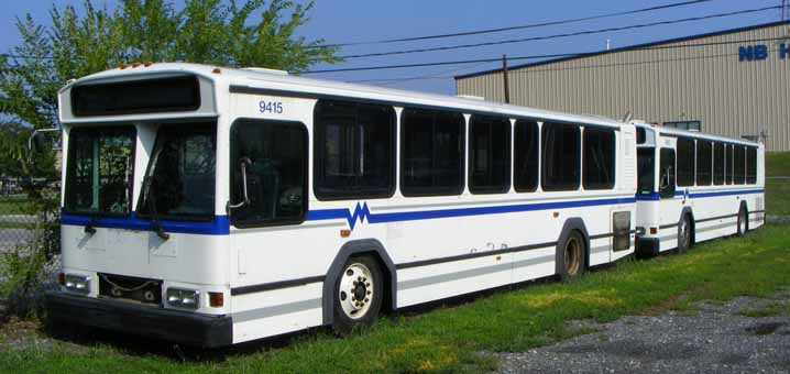 Valley Metro Gillig Phantom 9415